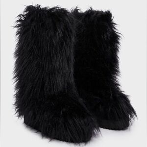 Dolls Kill The Grave Girls Night Lurker Fuzzy Slipper Boots Black Size US 8